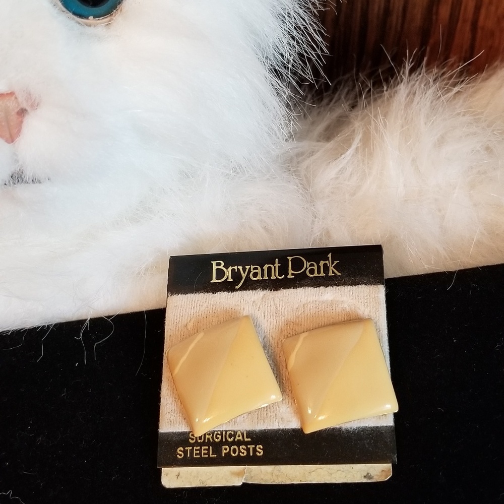 NWT Bryant Park square metal earrings